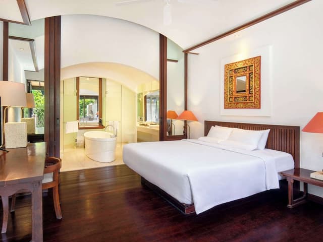 Room, 1 King Bed, Terrace (Tropical,1 King Bed, Beach Wing)