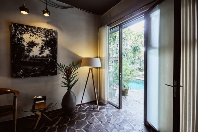 Poolside Suite