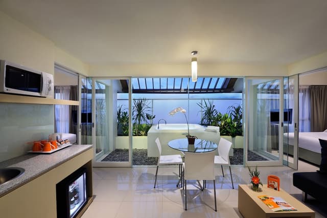 Suite, 2 Queen Beds (HARRIS Sunset)