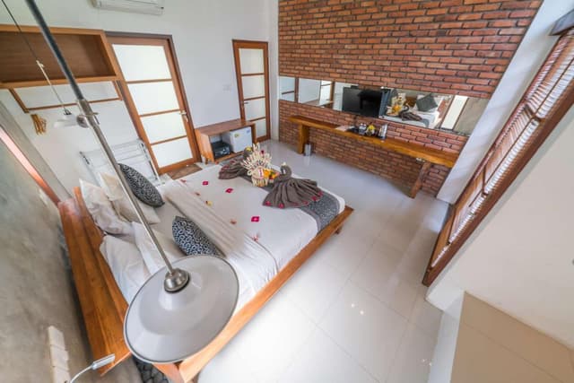 Deluxe Suite with Garden View