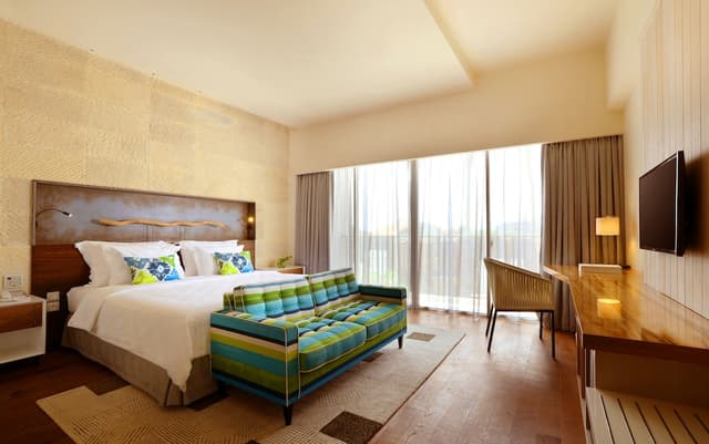 TShell Room (Standard Check Out at 2:00 PM)