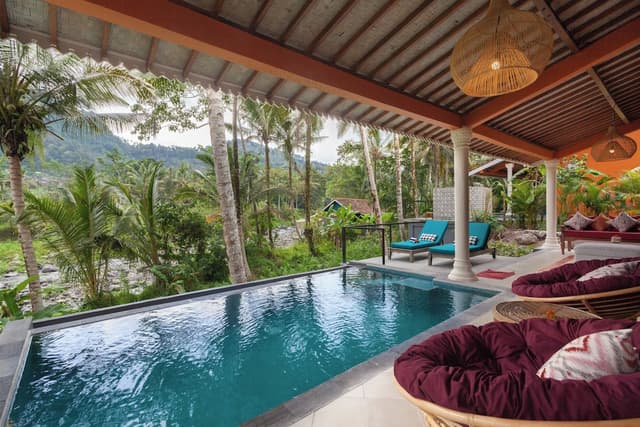 Superior Villa, River View