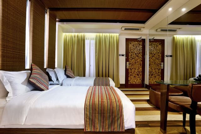 Deluxe Suite