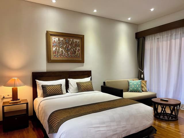 Deluxe Double Room, Bathtub