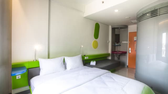 Room (Pop!)