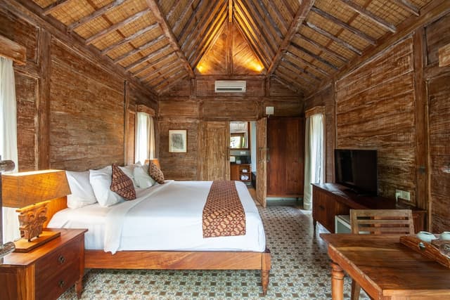 Deluxe Cabin