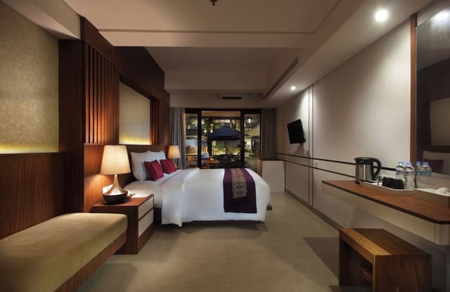 Signature Room