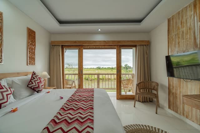 Deluxe Room with Rice Field View
