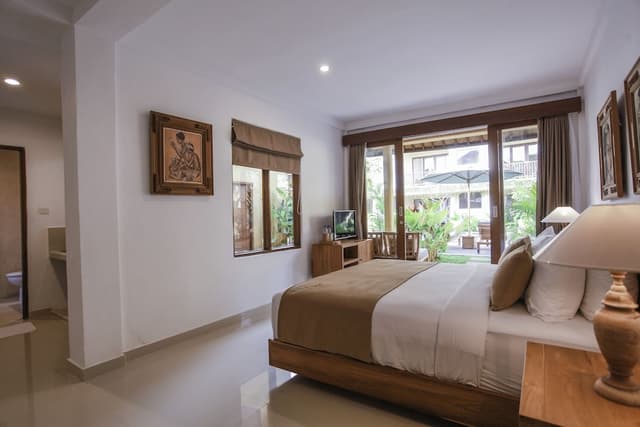 Suite (With Kitchen)