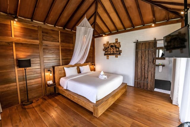 Standard Room, 1 King Bed