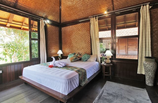 Traditional Room, 1 Queen Bed, Terrace, River View