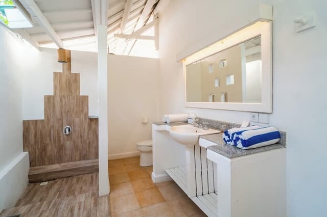 Deluxe Double or Twin Room, Partial Sea View