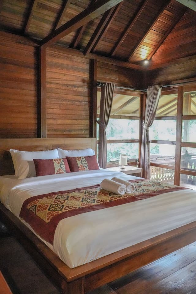 Classic Villa, Balcony, Valley View