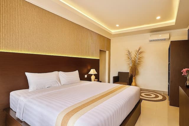 Deluxe Double Room, Balcony, Courtyard View