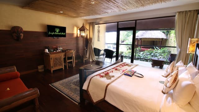 Pool View Suite