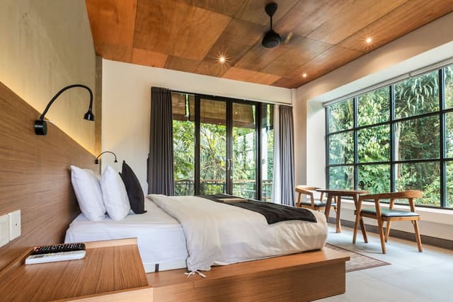 Deluxe Suite, Garden View