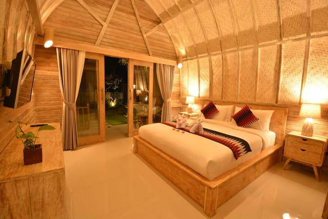 Deluxe Double Room with Bathtub