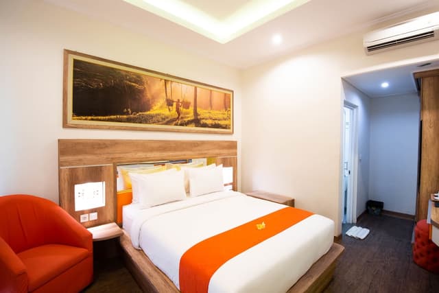 Deluxe Room, Pool View