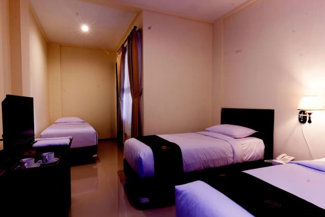 Superior Corner "Free One Way Airport Transfer"