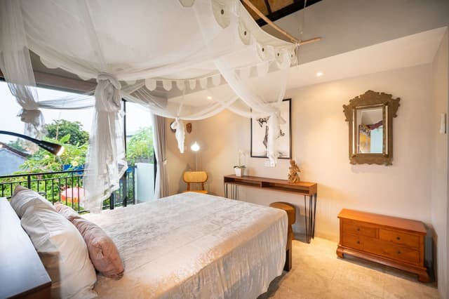 Romantic Studio Suite