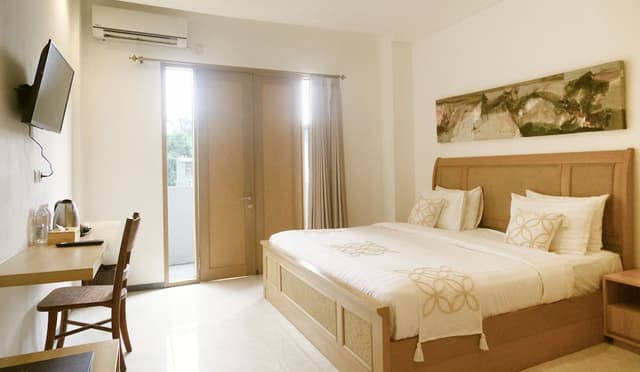 Deluxe Room, 1 King Bed, Balcony
