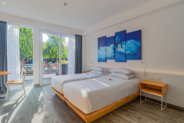 Premium Room, 2 Twin Beds, Pool View