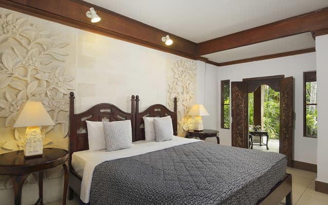 Superior Room with Garden View