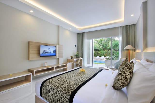 Deluxe Room Pool Access (with Daily Afternoon Tea)