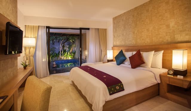 Pool Suite