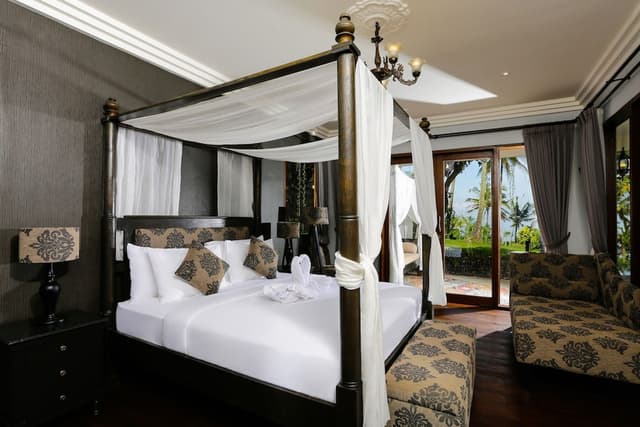 Four Bedroom Villa with Private Pool
