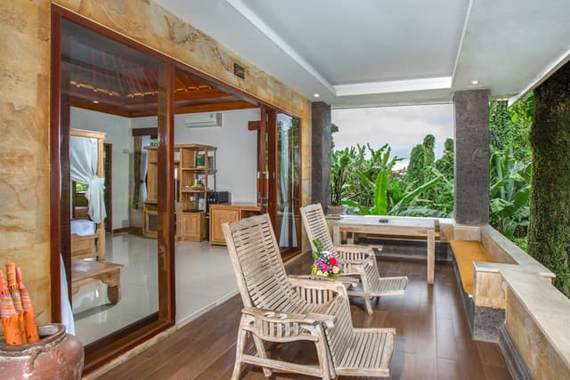 Luxury Suite, 1 Bedroom, Balcony, Pool View