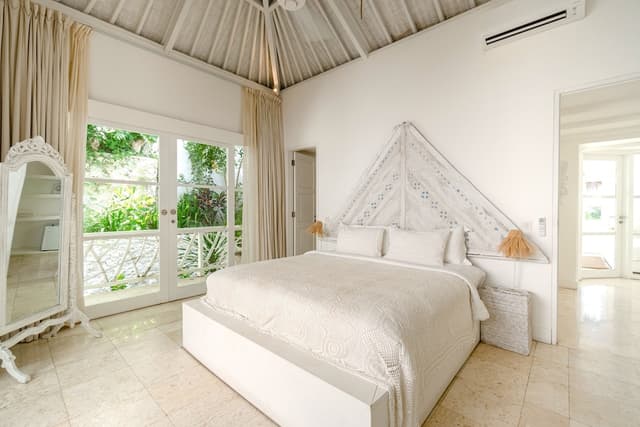 White Dream Suite