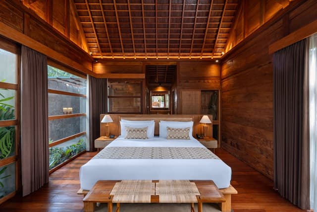 Deluxe Wooden Room