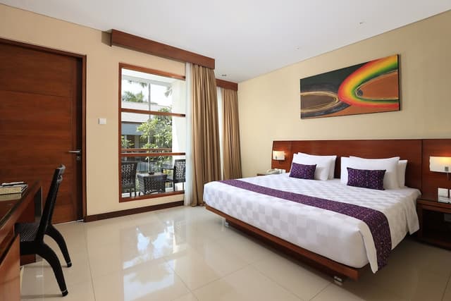 Deluxe Room, Pool View