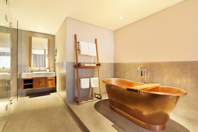 Junior Suite with Complimentary Treats