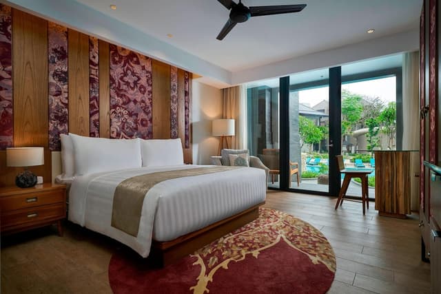Room, 1 King Bed, Balcony