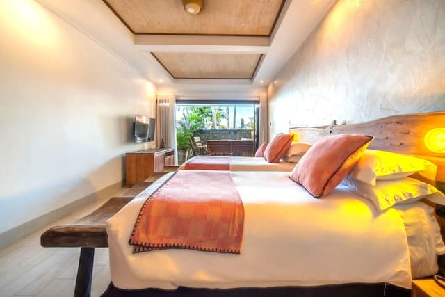 Deluxe Room, Partial Ocean View
