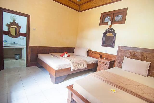 Family Room, Garden View