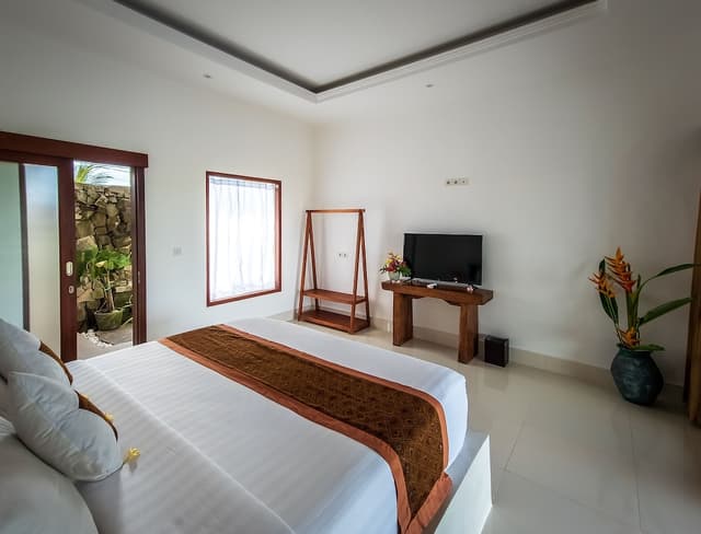 Standard Villa, 1 King Bed, Pool View, Garden Area