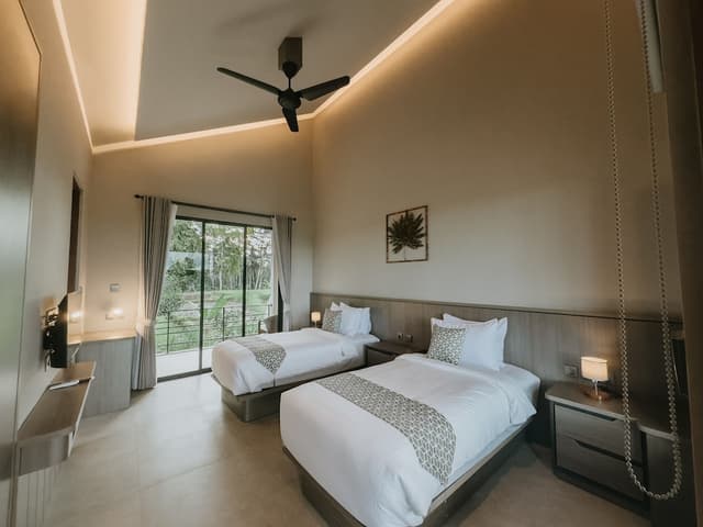 Family Villa, Balcony