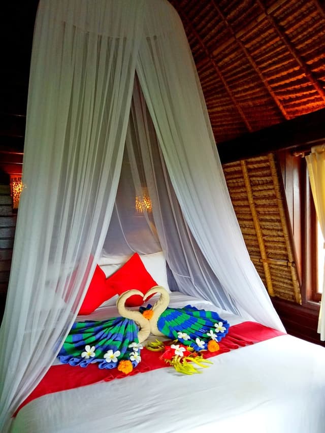 Bungalow Hut