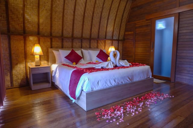 Deluxe Double Room, Pool View