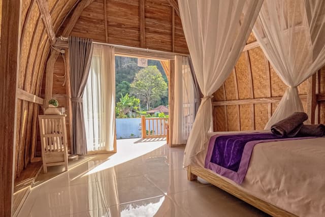 Deluxe Cabin, Pool View