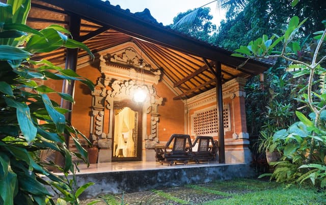 Classic Deluxe Bungalow