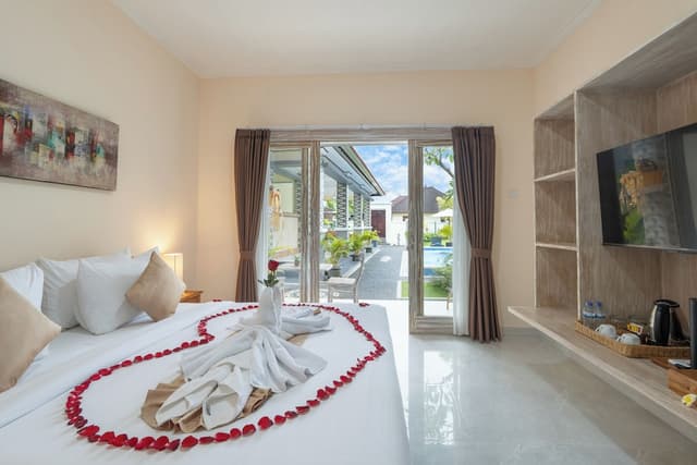 Senior Double Room, Courtyard View