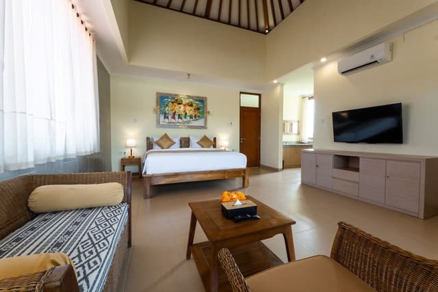 Junior Suite, 1 King Bed, Mountain View