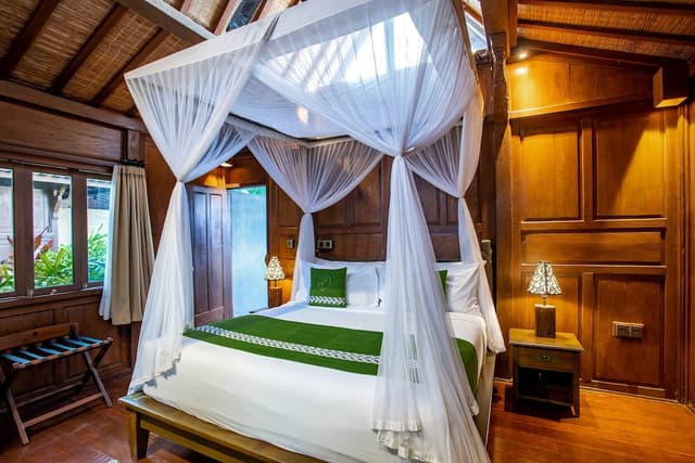 Wooden Suite Garden View
