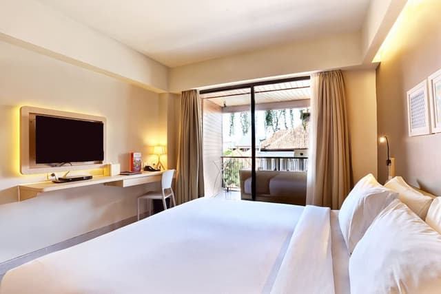Deluxe Room, Balcony