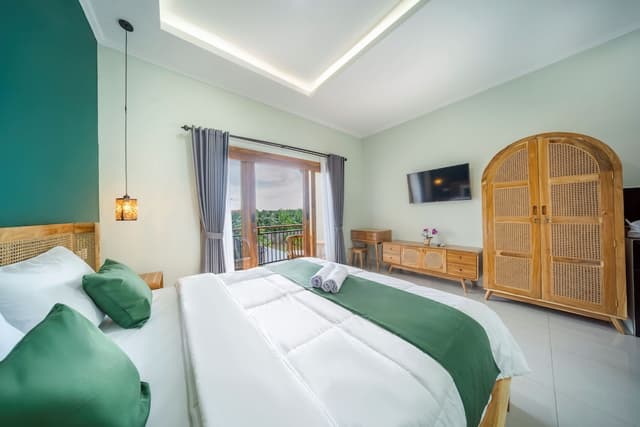 Deluxe Room, Pool View