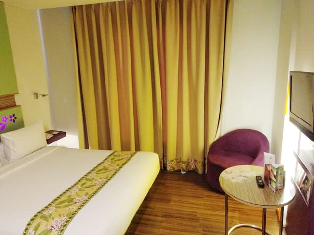 Superior Room, 1 Queen Bed (Non Balcony)